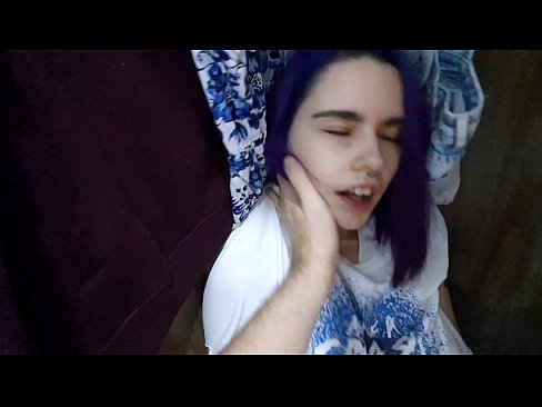❤️ Ri arabinrin mi ninu kọlọfin ati ṣe iranlọwọ fun u pẹlu Ibalopo ❌